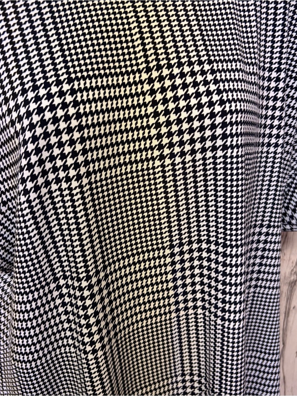 Calvin Klein Black and White Houndstooth Short Sleeve Top - Picture 3 of 7